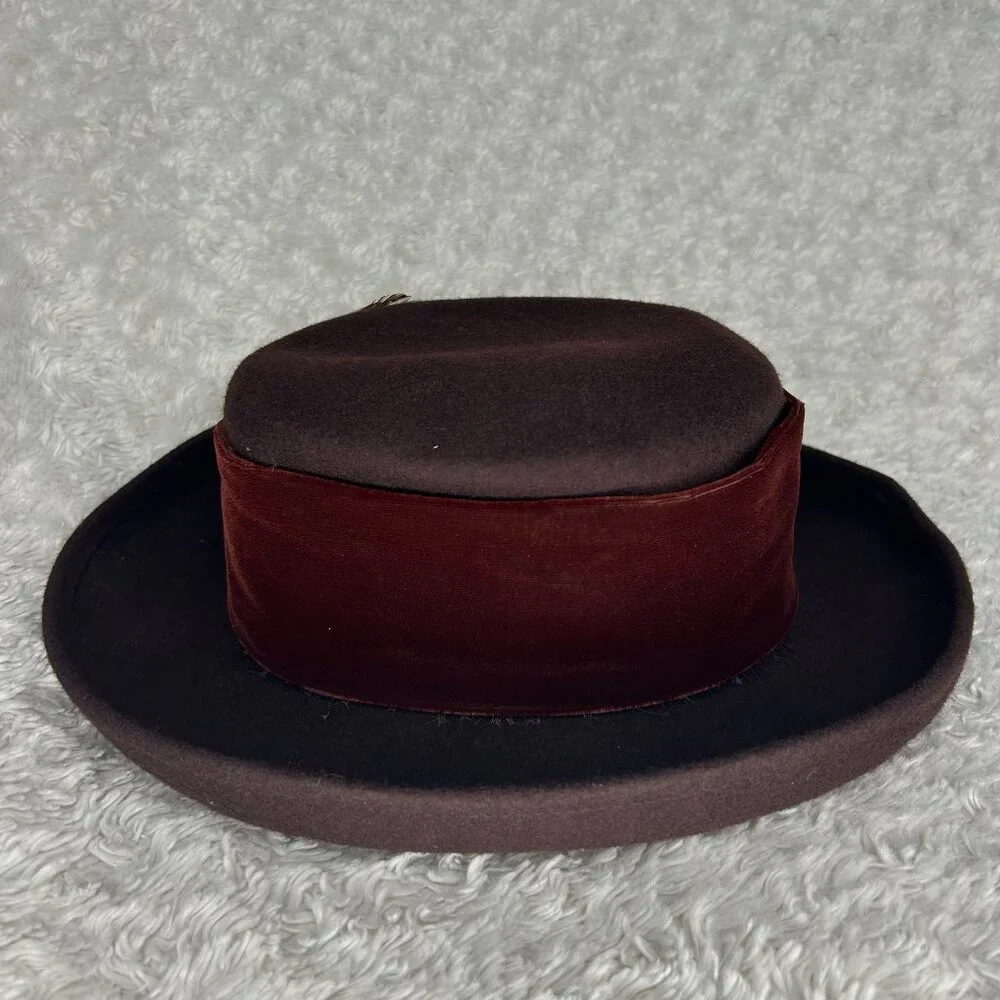 Caldwell West‎ Gold Made in the USA 100 Wool
